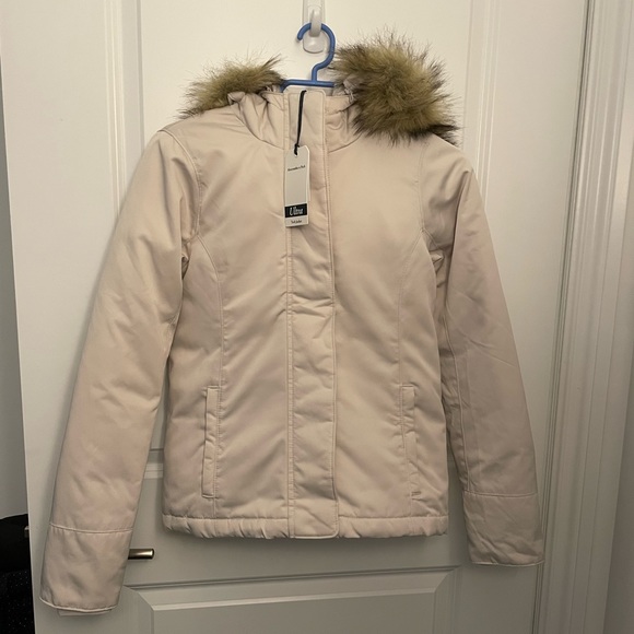 Must go before Jan 6! NWT! Abercrombie & Fitch Short Parka Size XXS (Paid $200+) - Picture 3 of 6
